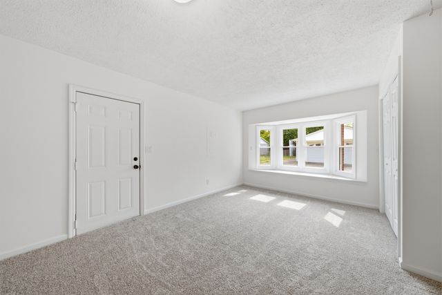 112 James Dr, Clarksville, TN 37042