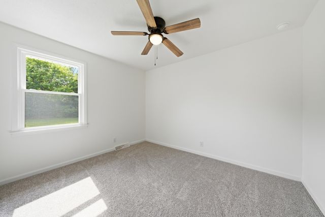 112 James Dr, Clarksville, TN 37042