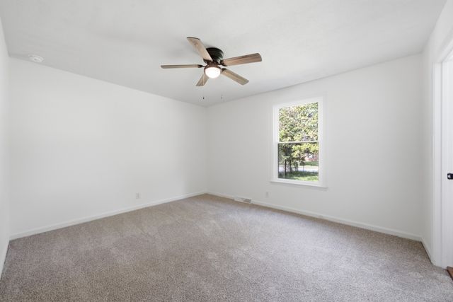 112 James Dr, Clarksville, TN 37042