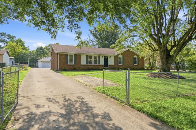 112 James Dr, Clarksville, TN 37042