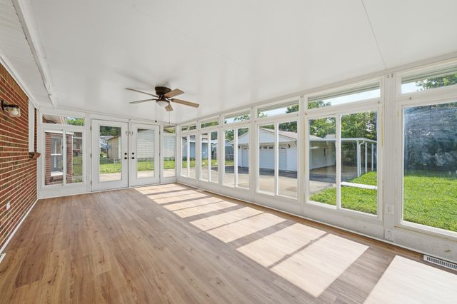 112 James Dr, Clarksville, TN 37042