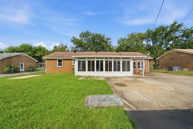 112 James Dr, Clarksville, TN 37042