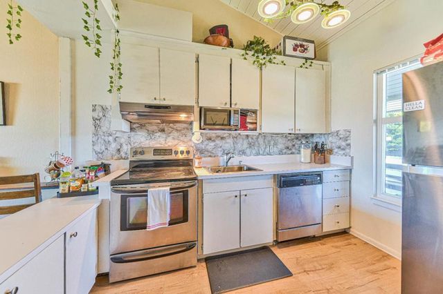 158 Kern Street 11, Salinas, CA 93905