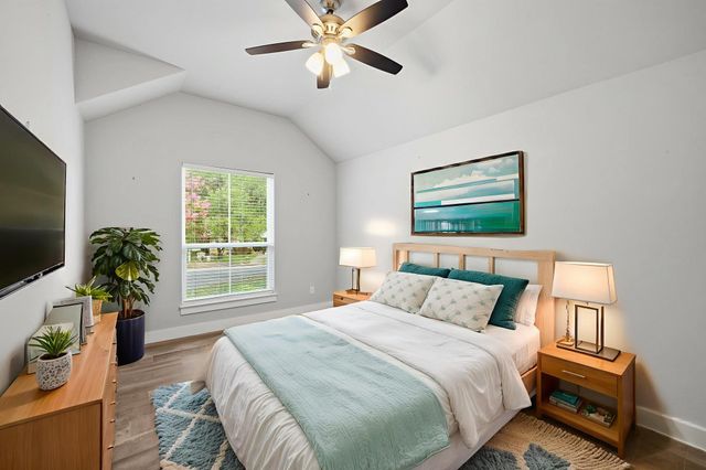 4 Country CT, Wimberley, TX 78676