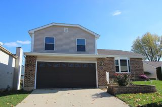 9 Warwick Court, Streamwood, IL 60107
