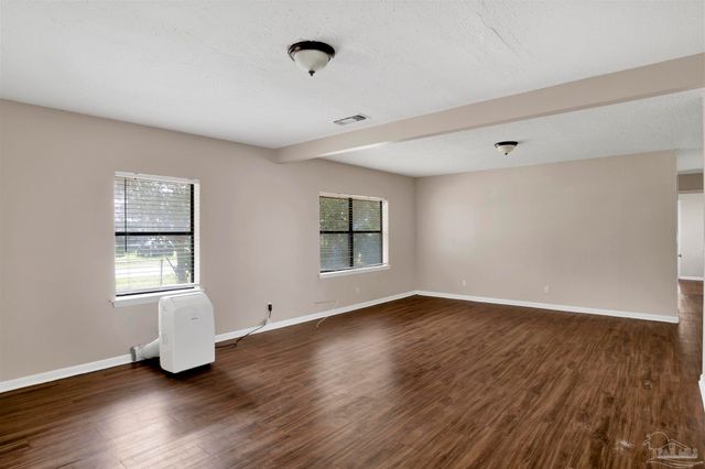 2802 W Gonzalez St, Pensacola, FL 32505