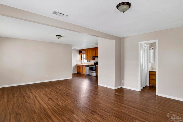 2802 W Gonzalez St, Pensacola, FL 32505