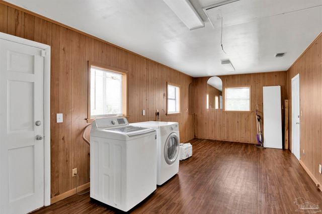 2802 W Gonzalez St, Pensacola, FL 32505