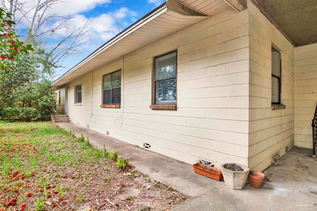 2802 W Gonzalez St, Pensacola, FL 32505