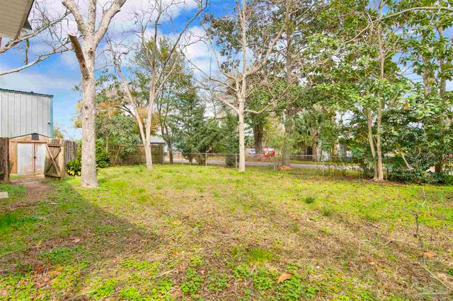 2802 W Gonzalez St, Pensacola, FL 32505