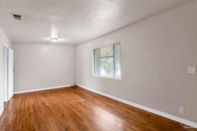 2802 W Gonzalez St, Pensacola, FL 32505