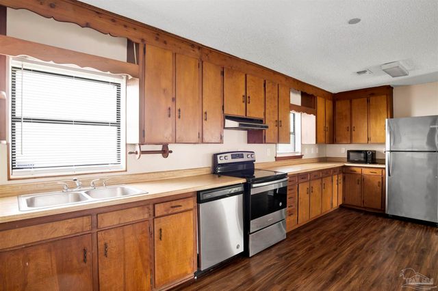 2802 W Gonzalez St, Pensacola, FL 32505