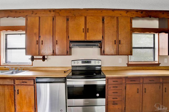 2802 W Gonzalez St, Pensacola, FL 32505