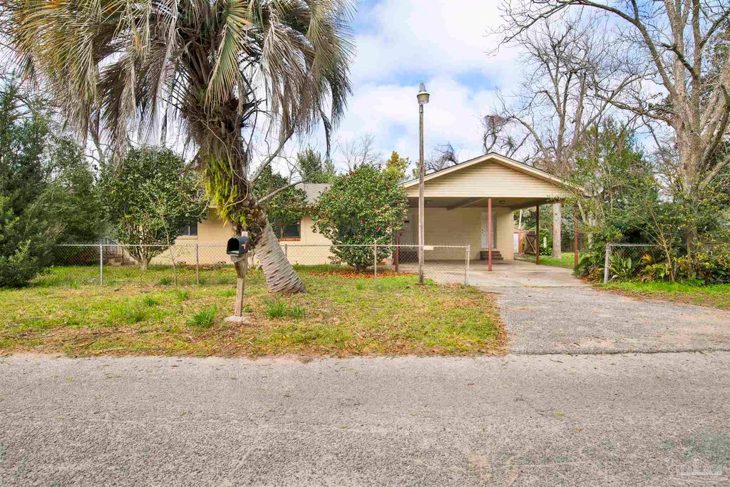 2802 W Gonzalez St, Pensacola, FL 32505