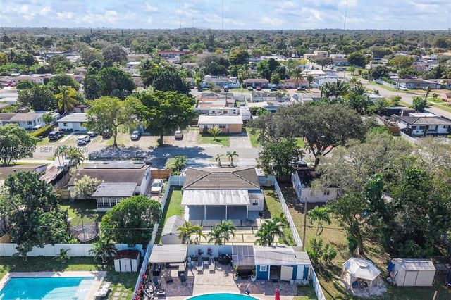 6231 Mayo St, Hollywood, FL 33023