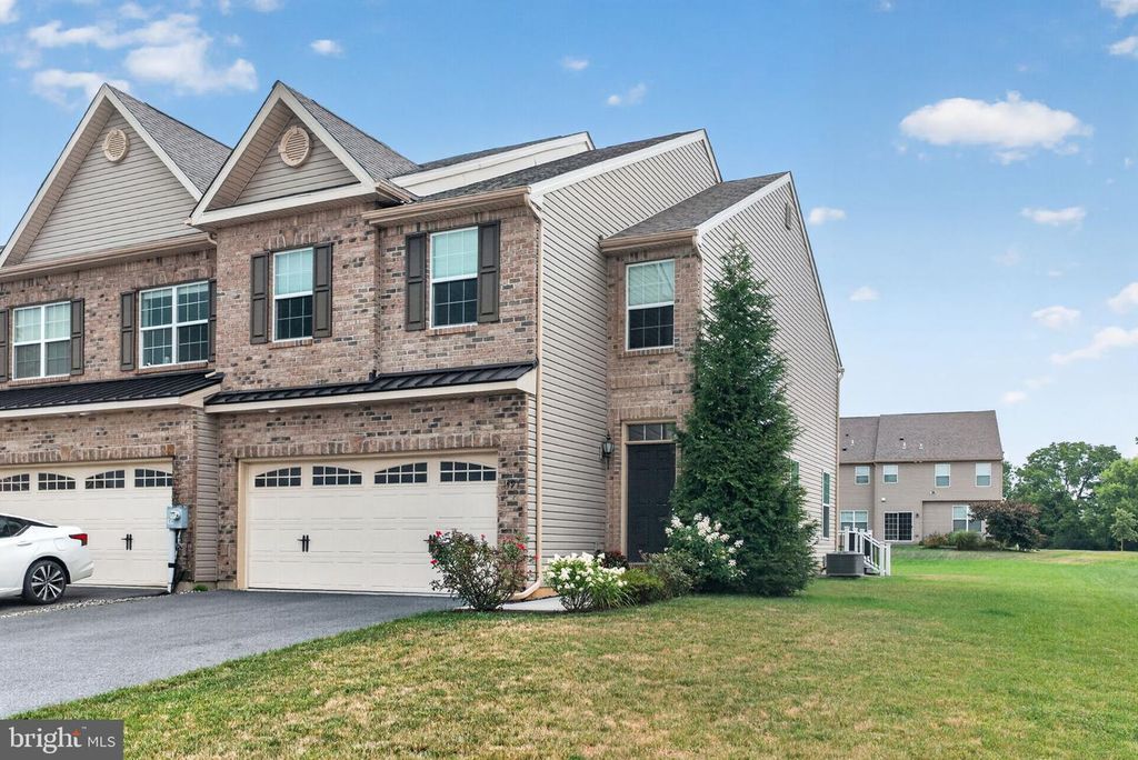 1497 CASPIAN ST, Allentown, PA 18104