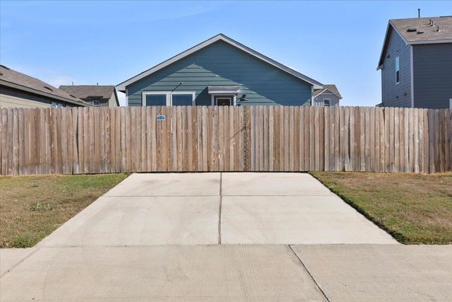 210 Chapel Beck DR, Kyle, TX 78640