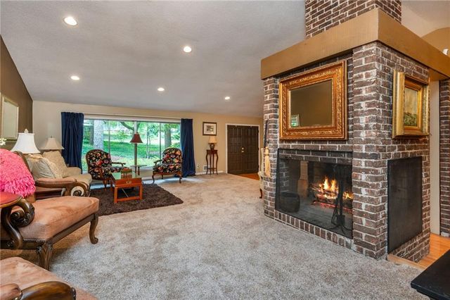 2805 Burtz Drive, Marietta, GA 30068
