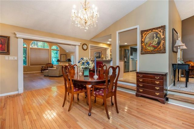 2805 Burtz Drive, Marietta, GA 30068