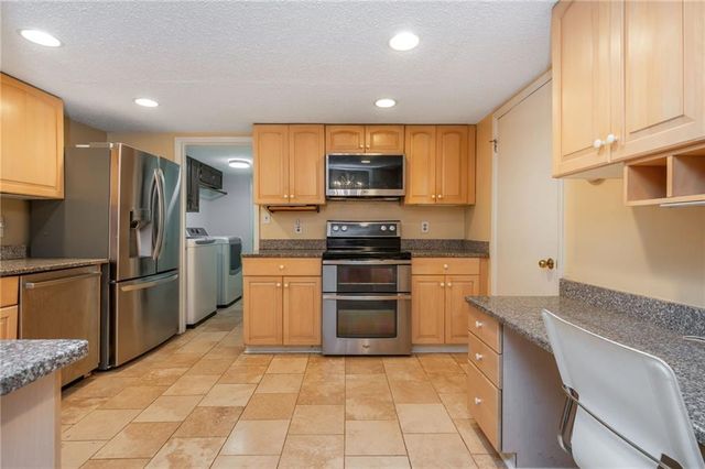 2805 Burtz Drive, Marietta, GA 30068