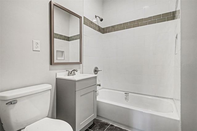 727 WOOD STREET, Deland, FL 32724