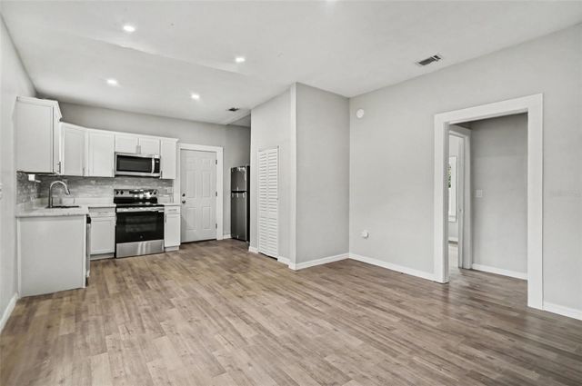 727 WOOD STREET, Deland, FL 32724