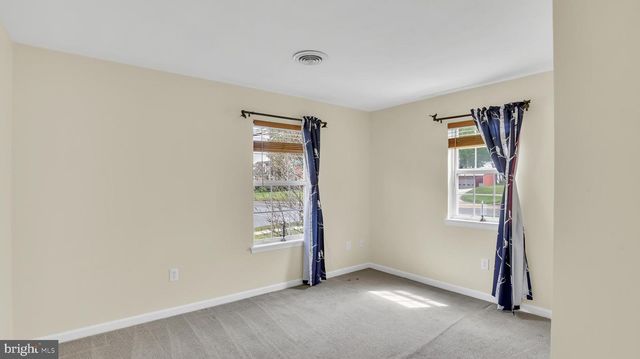 1402 BURNSIDE DR, Hampstead, MD 21074