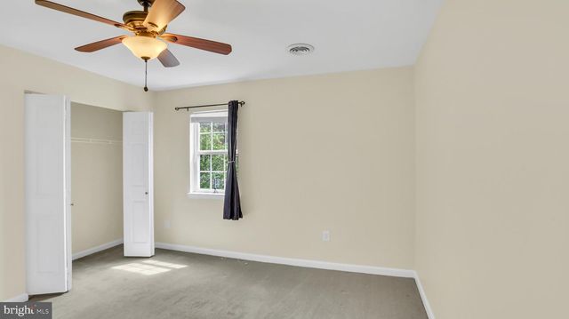 1402 BURNSIDE DR, Hampstead, MD 21074