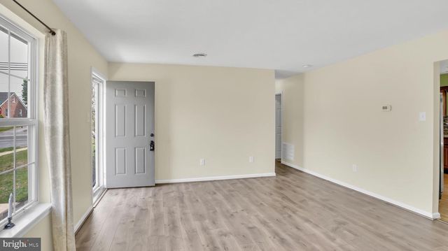 1402 BURNSIDE DR, Hampstead, MD 21074