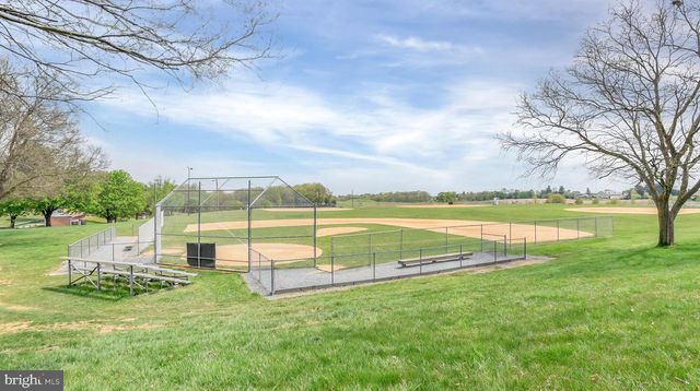 1402 BURNSIDE DR, Hampstead, MD 21074