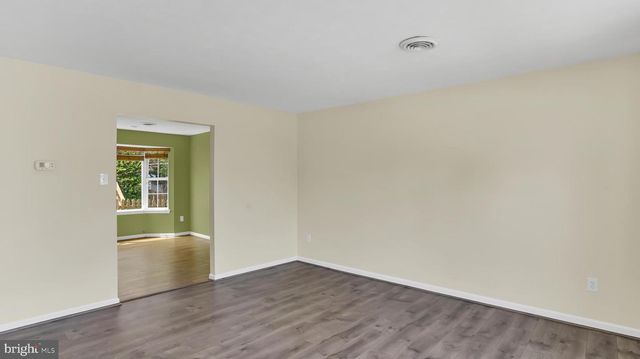 1402 BURNSIDE DR, Hampstead, MD 21074