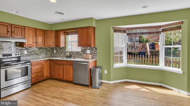 1402 BURNSIDE DR, Hampstead, MD 21074