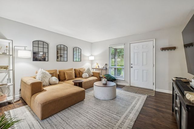 500 Paragon Mills Rd Apt E6, Nashville, TN 37211