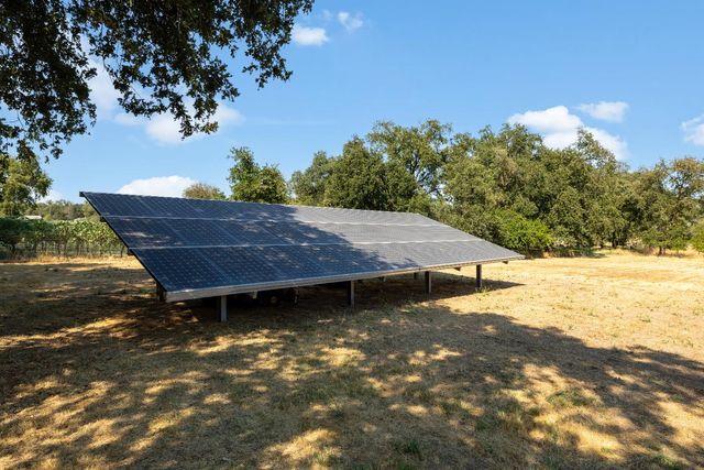 2615 Delmar Ave, Penryn, CA 95663