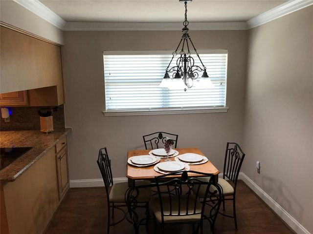 127 Parliament Drive, Houston, TX 77034