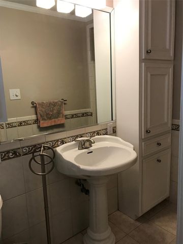 127 Parliament Drive, Houston, TX 77034