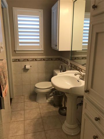 127 Parliament Drive, Houston, TX 77034
