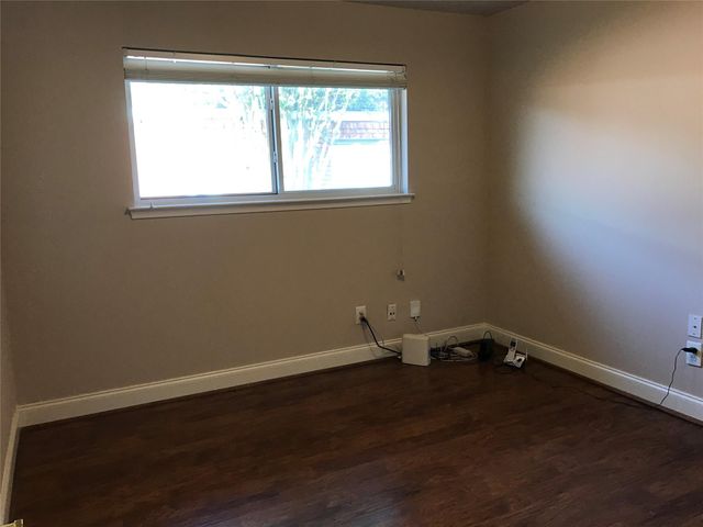 127 Parliament Drive, Houston, TX 77034