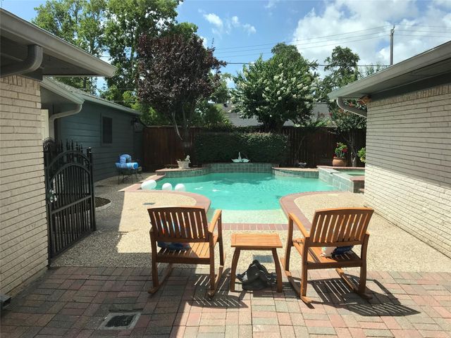 127 Parliament Drive, Houston, TX 77034
