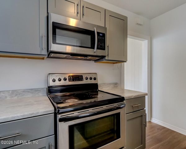 7128 LUCKY Drive W, Jacksonville, FL 32208