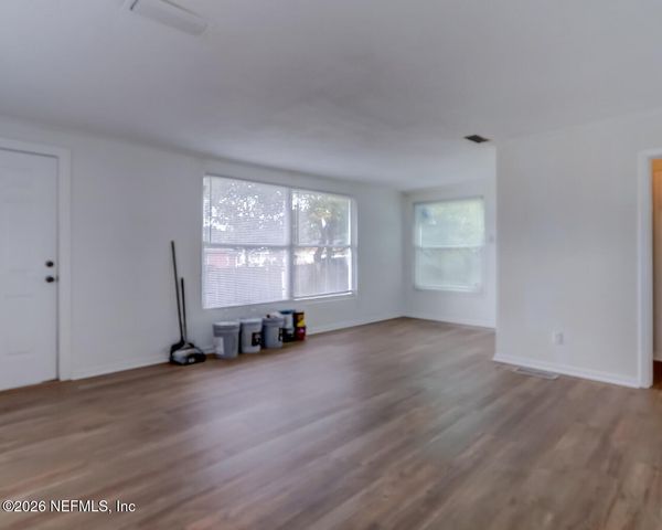 7128 LUCKY Drive W, Jacksonville, FL 32208