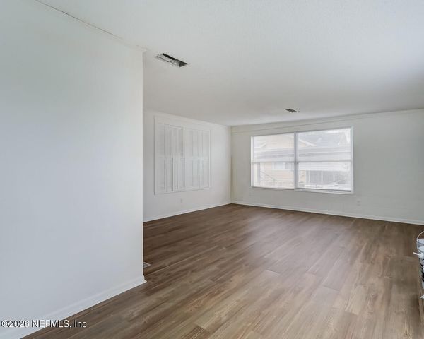 7128 LUCKY Drive W, Jacksonville, FL 32208