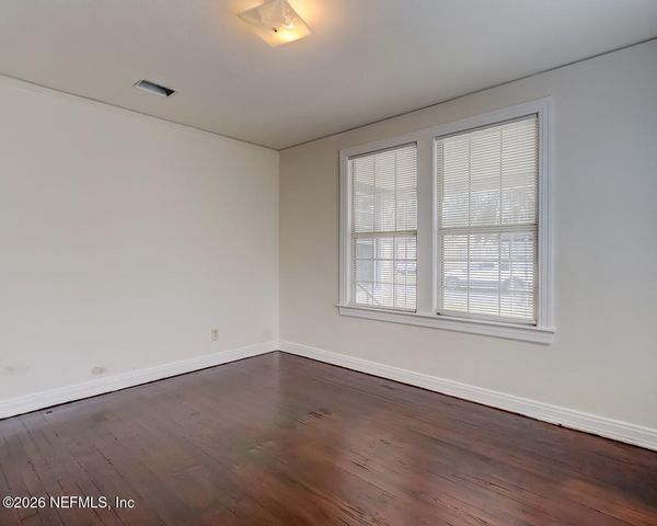 7128 LUCKY Drive W, Jacksonville, FL 32208