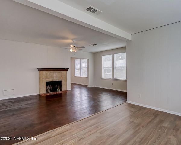 7128 LUCKY Drive W, Jacksonville, FL 32208