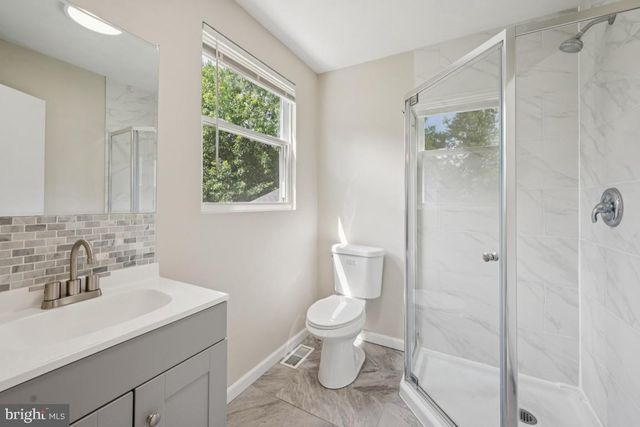 1142 W KINGS HWY, Mount Ephraim, NJ 08059