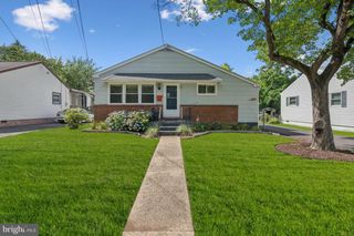 1142 W KINGS HWY, Mount Ephraim, NJ 08059