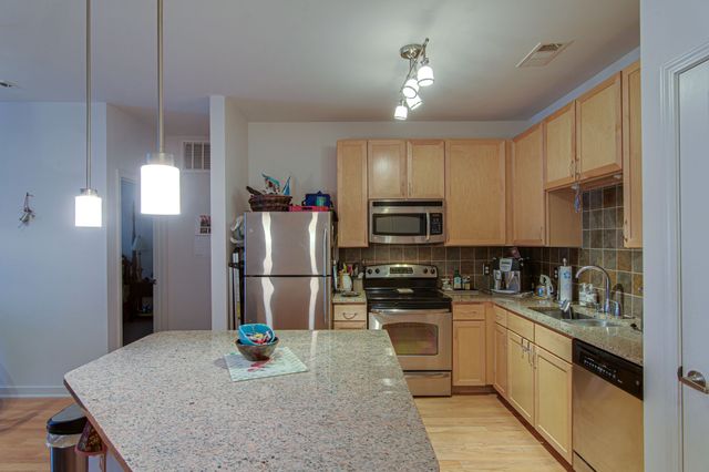 3000 Vanderbilt Pl Apt 413, Nashville, TN 37212