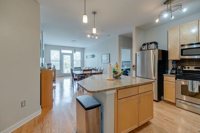 3000 Vanderbilt Pl Apt 413, Nashville, TN 37212