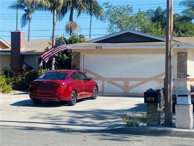 4318 Silver Dr., Santa Ana, CA 92703