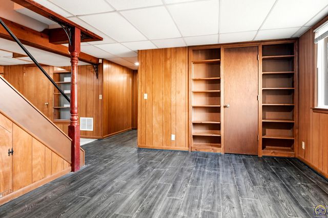 3225 SW MacVicar AVE, Topeka, KS 66611